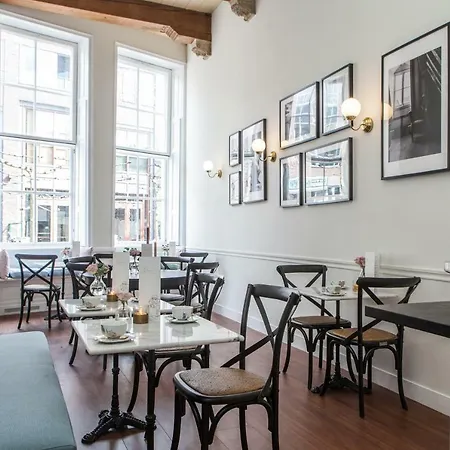 Graaf Van Hoorn Boutique Bed & Breakfast 3*