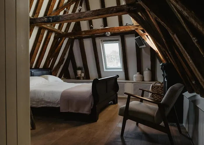 Graaf Van Hoorn Boutique Bed & Breakfast 3*