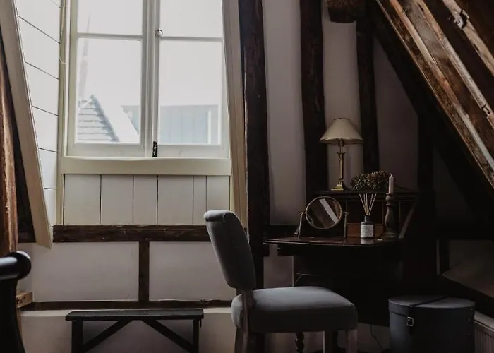 Graaf Van Hoorn Boutique Bed & Breakfast 3*